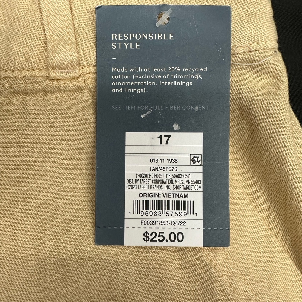 Universal Thread Women’s Shorts Bright Red Sz 17. <<<<73>>>> - Picture 7 of 7